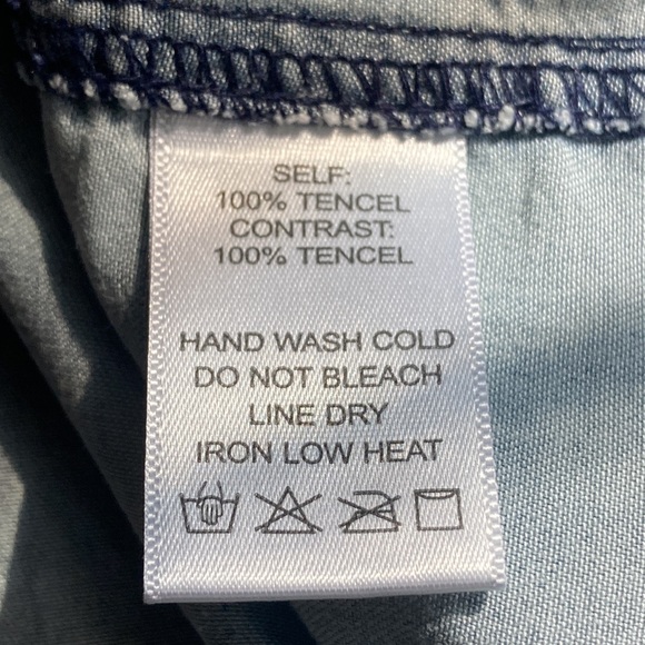 NWT EESome Small CONTRAST TENCEL DENIM TOP Blue & Gray - Picture 5 of 9